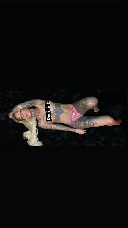 daniink onlyfans header image