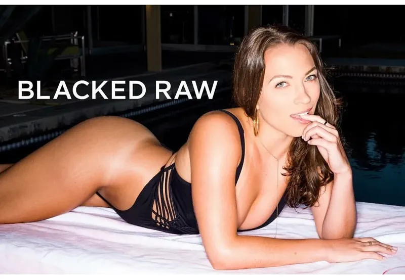 lily_lovexxx onlyfans header image
